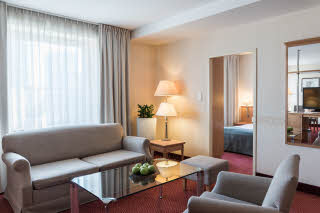 Kuvaoikeudet:: Stefan Sczostak Living room in Suite